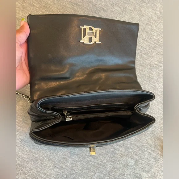 Badgley Mischka Women’s Mini Chevron Crossbody Bag Black Quilted Faux Leather - Picture 13 of 16